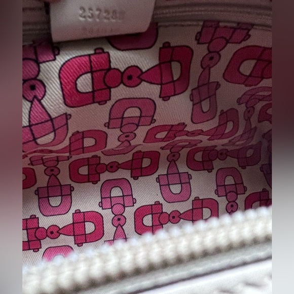 Gucci Bag - Picture 8 of 8